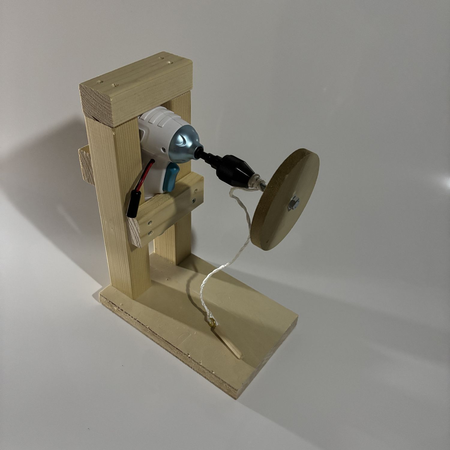 電動ドリルの糸巻き機